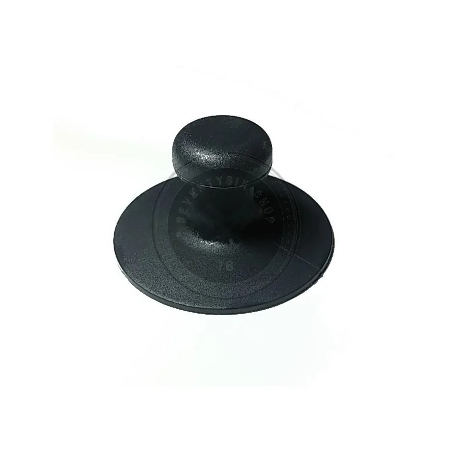 Volvo 8641613 Upper Floor Mat Clip – Genuine OEM Retainer