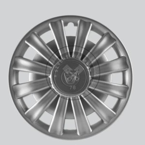 Dacia alkatrészek, Dacia 7711943973 15" NELA dísztárcsa készlet